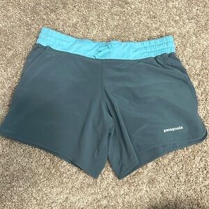 Patagonia women’s shorts sz small breathable